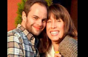 Esta madre se quiere casar con su hijo y tras del echo quiere un hijo con él, se enamoró