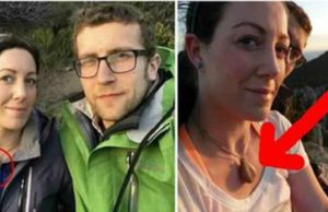 Hombre le da un collar a su novia, 2 años después ella descubre el interior secreto y grita