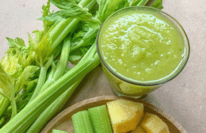Desinflama el vientre y limpia el estómago con jugo verde